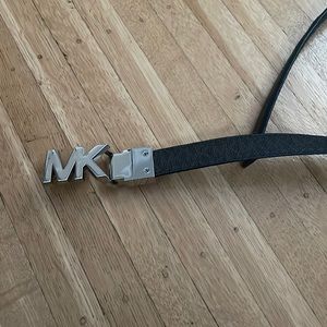 Michael Kors reversible belt